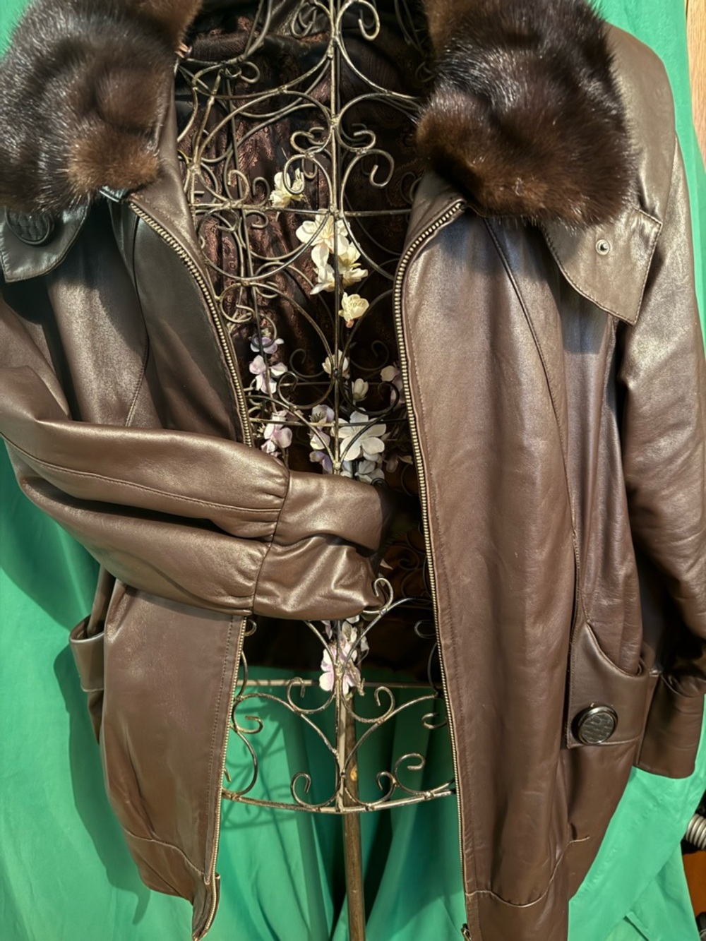 Vintage soft Brown Leather Jacket with Fur Collar - like new mint condition